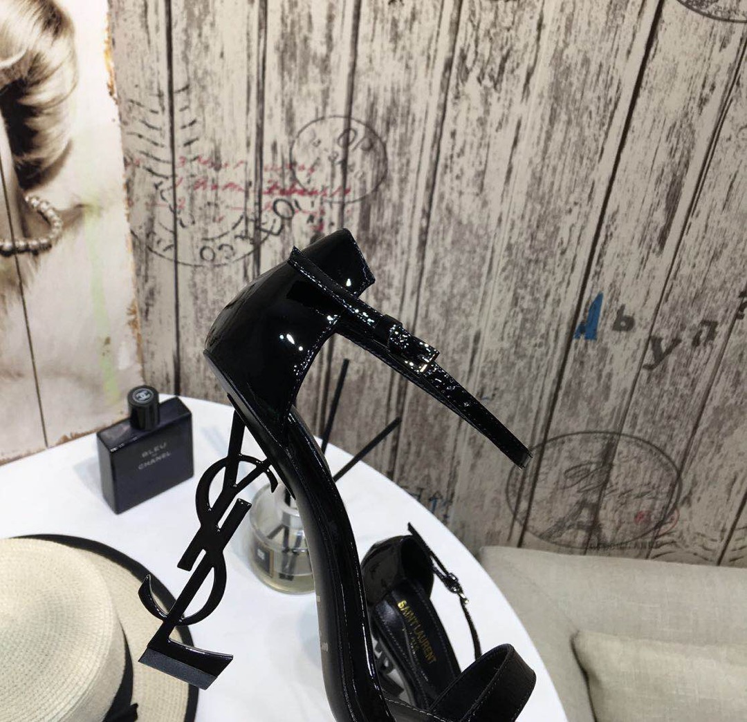 YS-L Classic square head with sandals and high heels