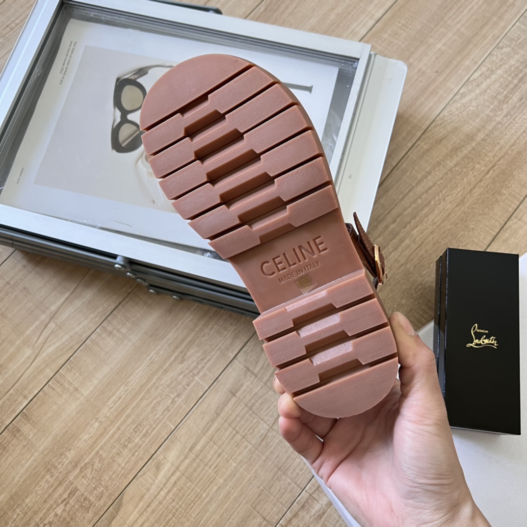 C-E Early summer sandals