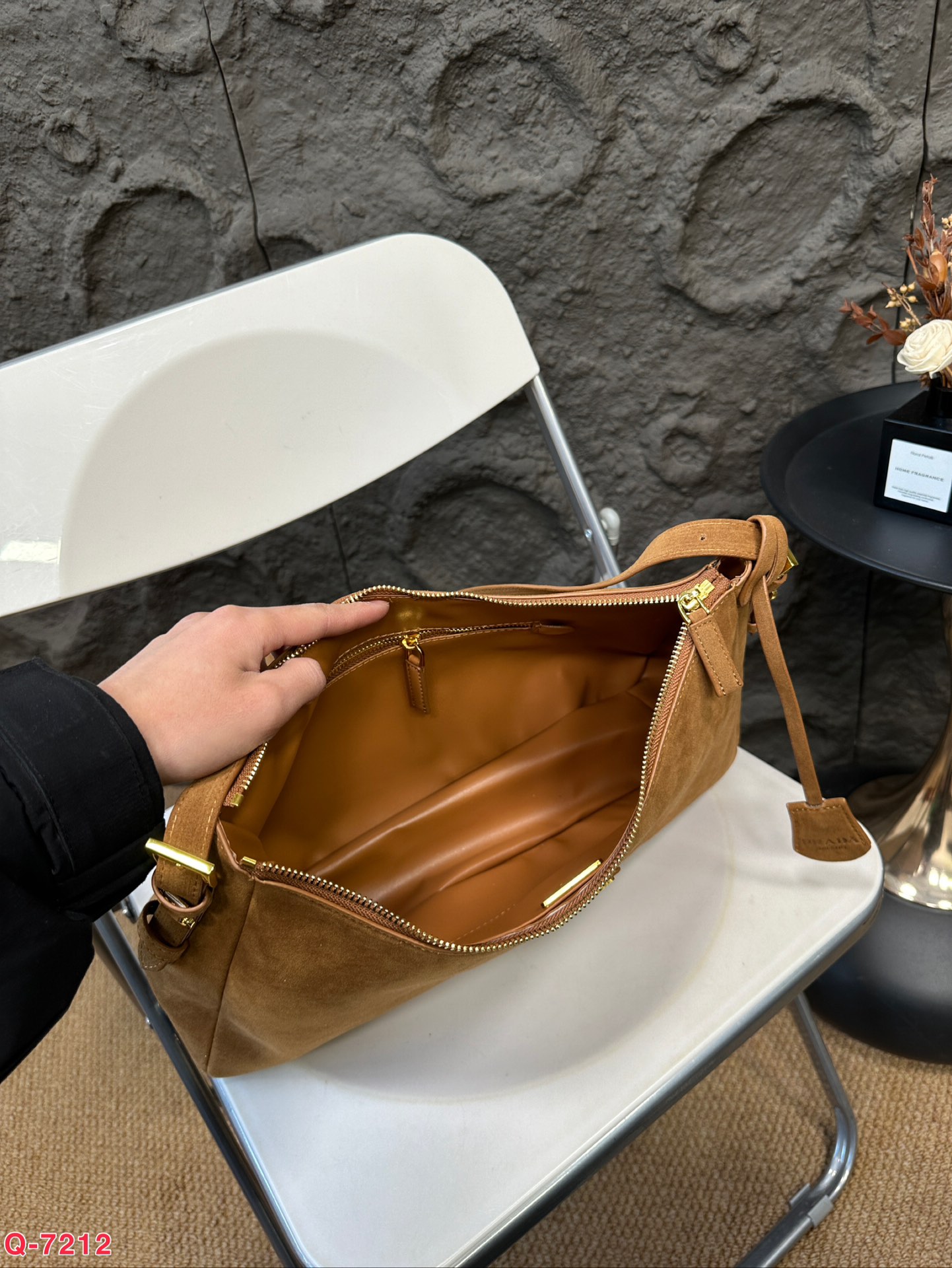 P-A The underarm bag is so cute