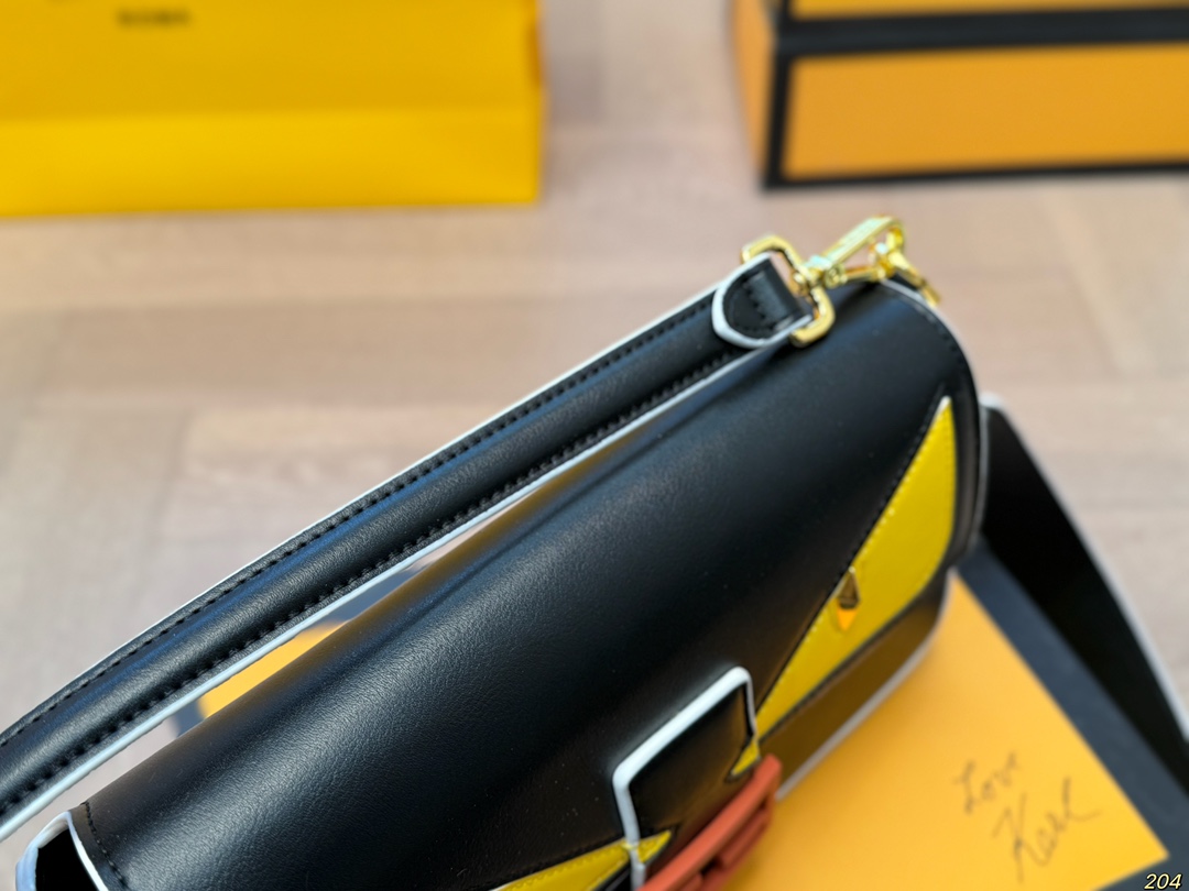 F-I Monster baguette bag