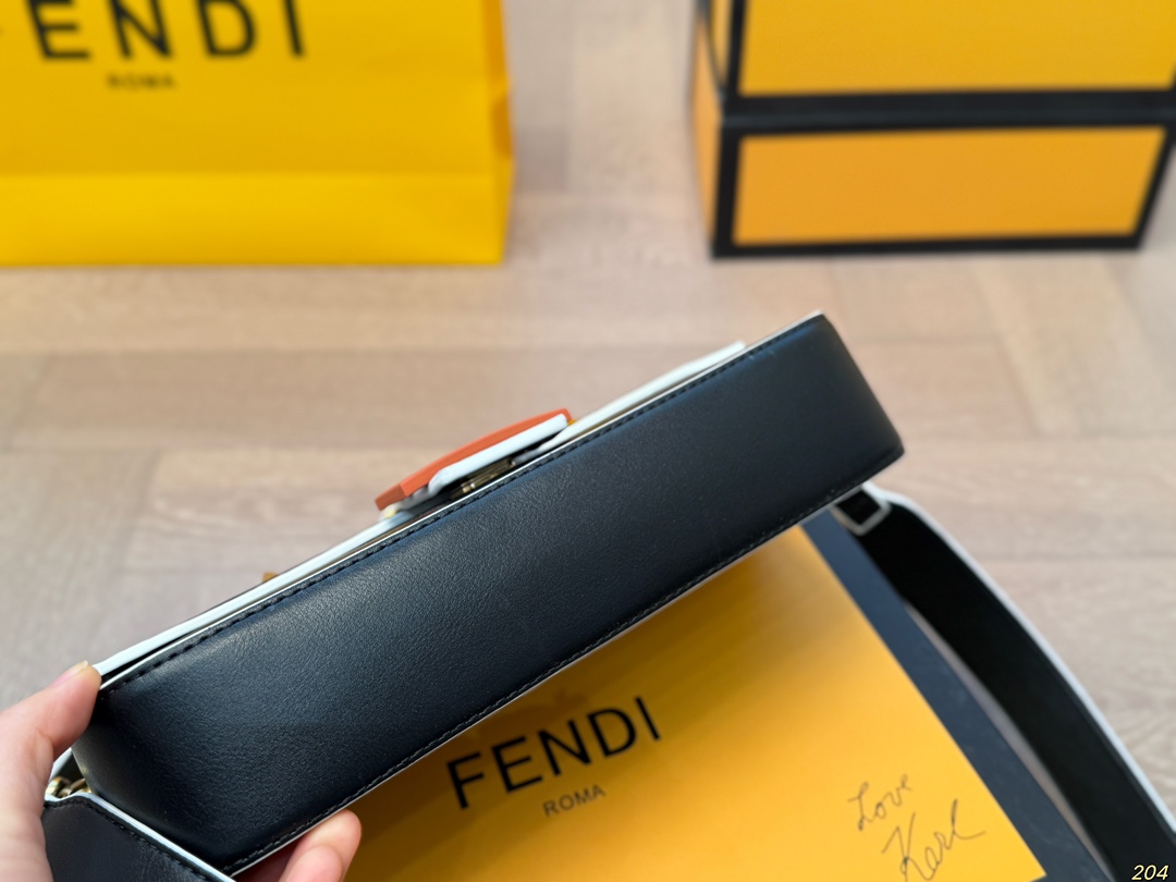 F-I Monster baguette bag