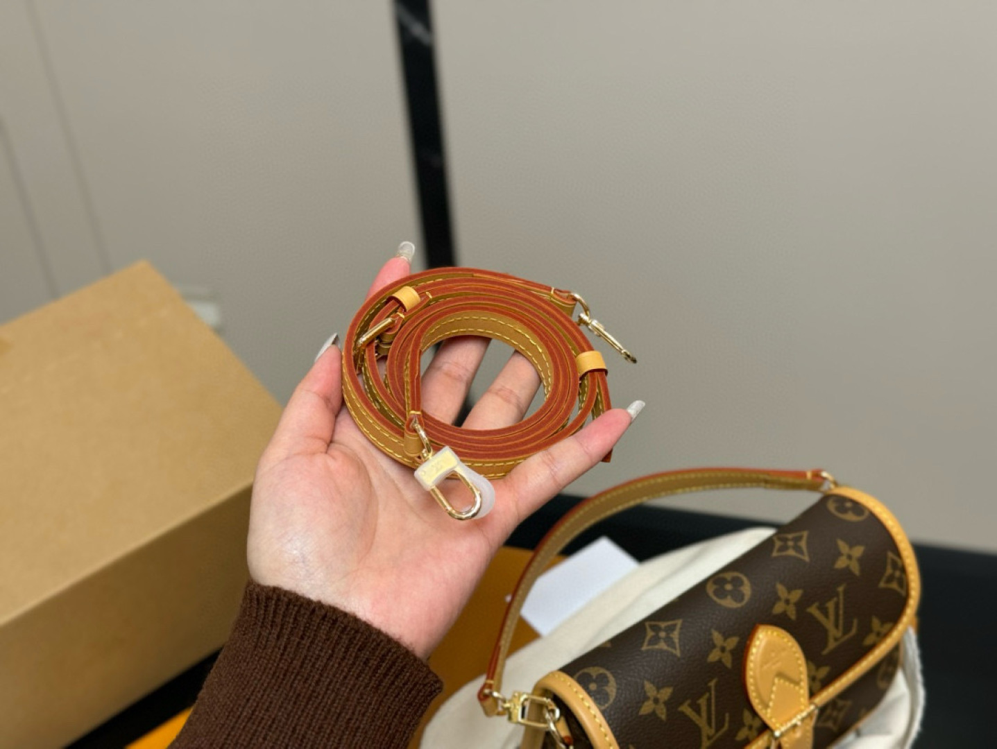 L-V Diane baguette bag