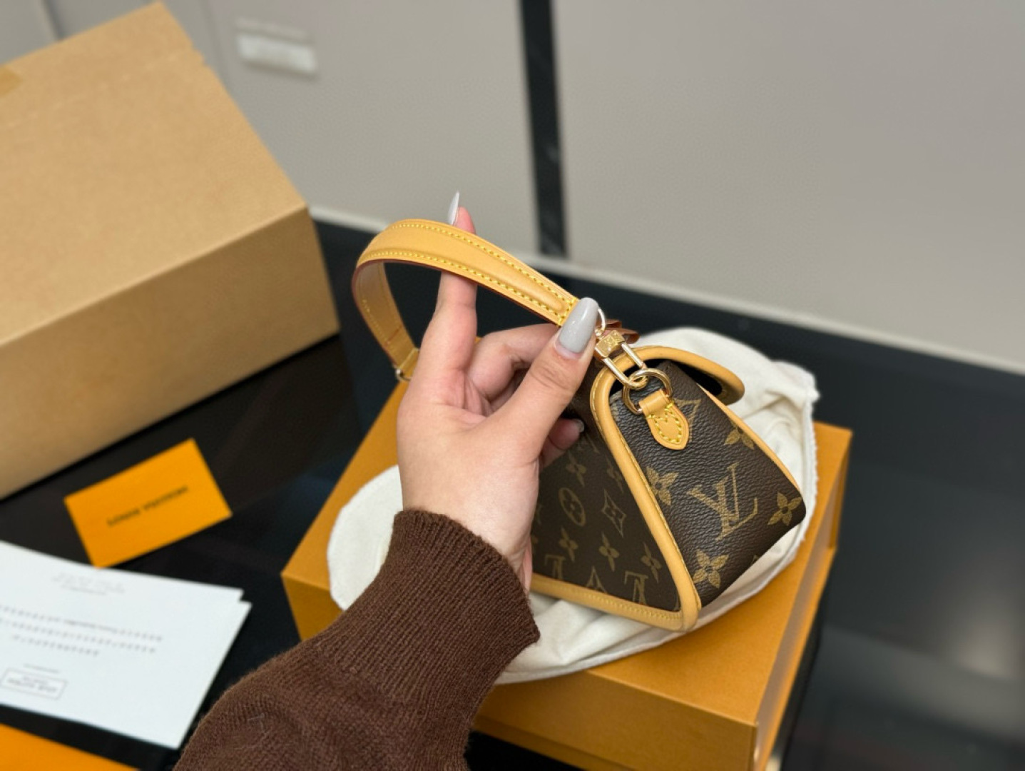 L-V Diane baguette bag