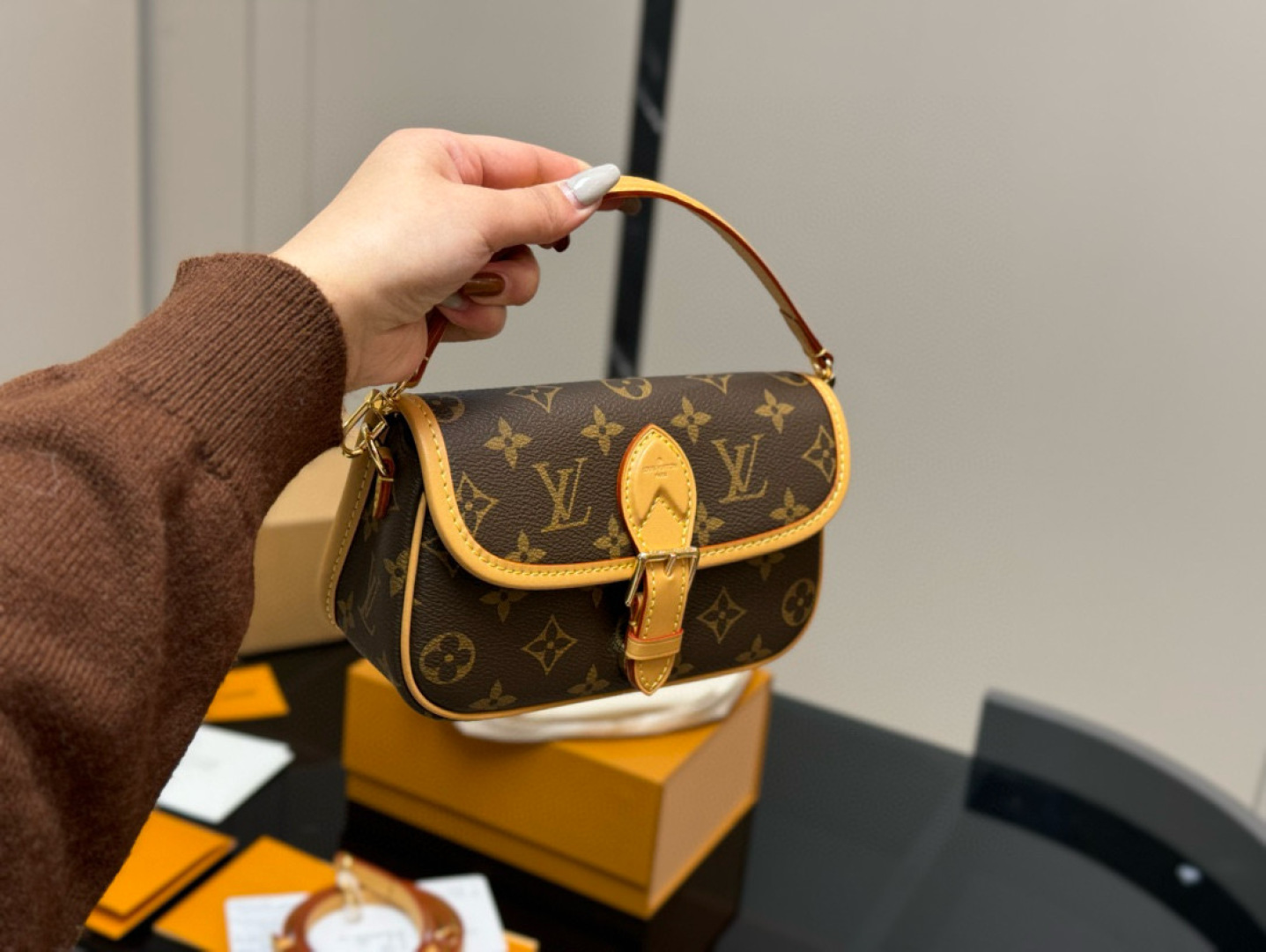 L-V Diane baguette bag