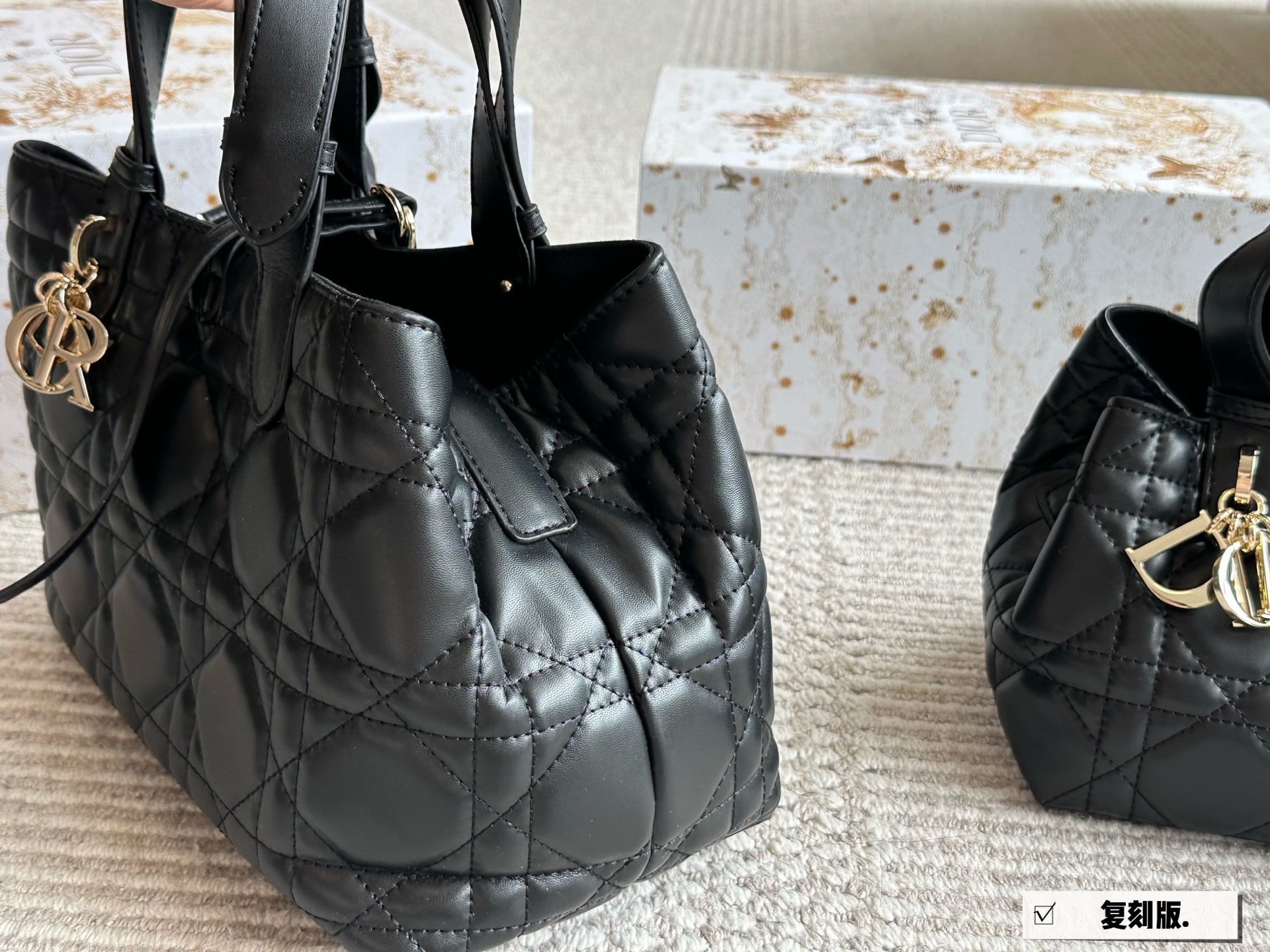 D-R Super hot Toujours shopping bag