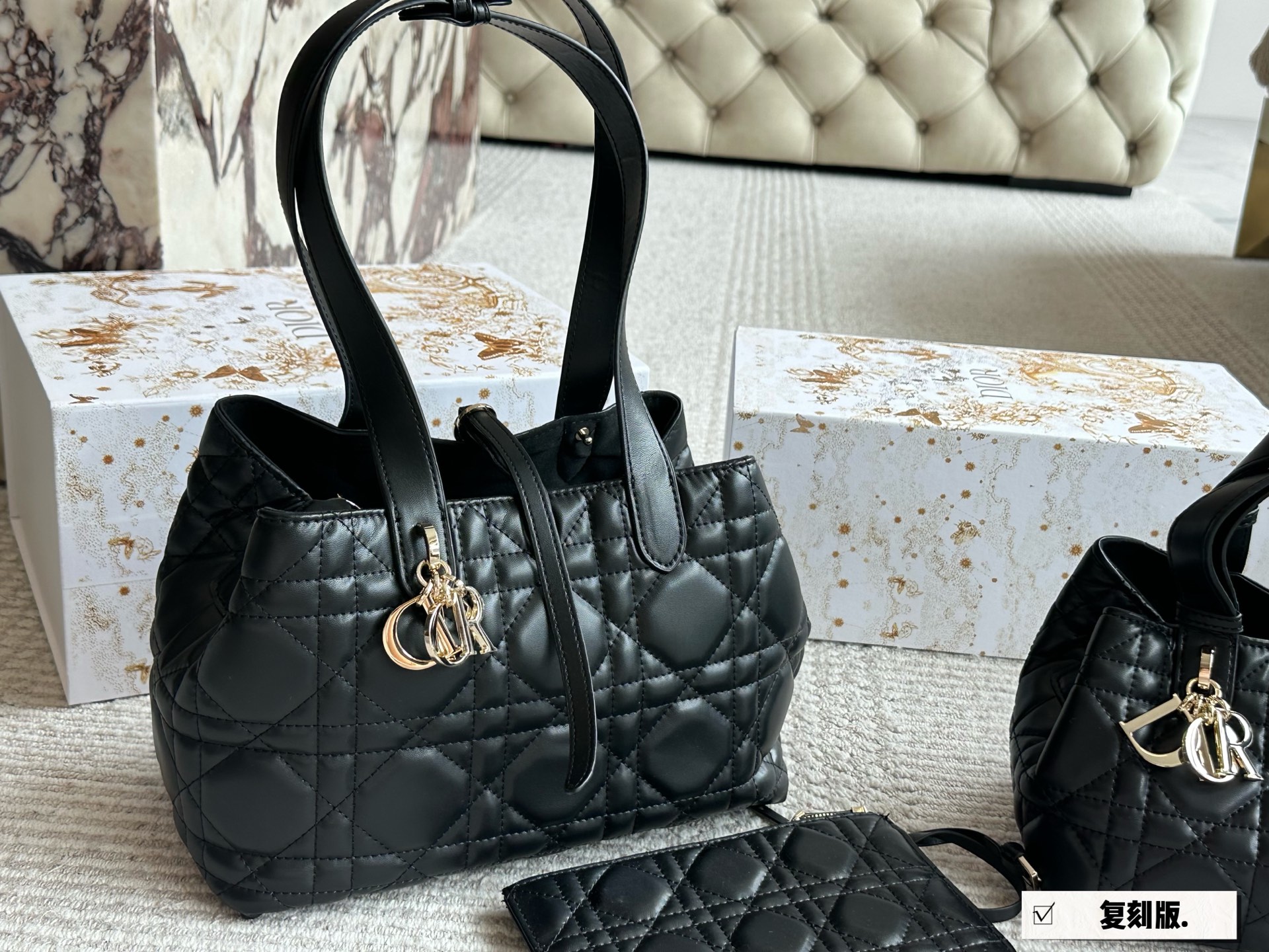 D-R Super hot Toujours shopping bag