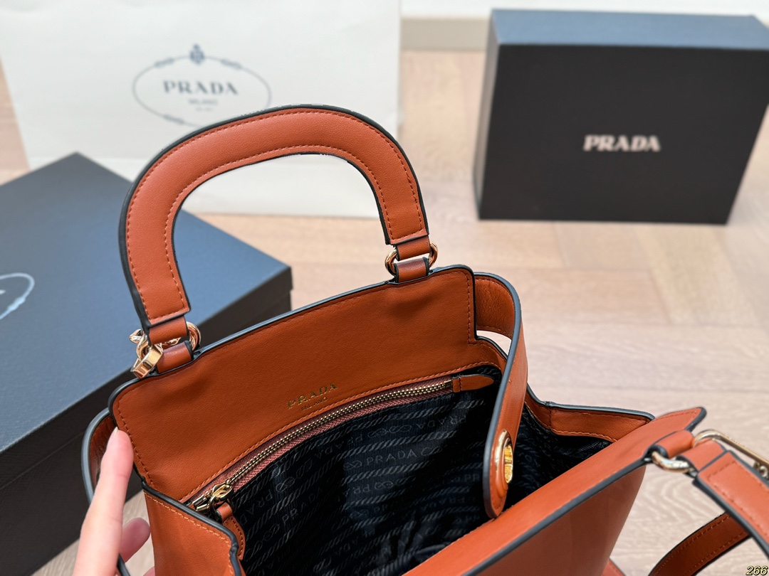 P-A New shopping bag