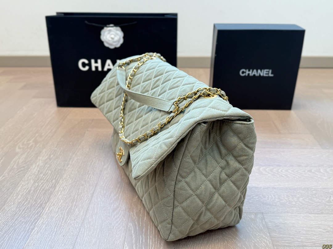 C-L Cowboy airport bag