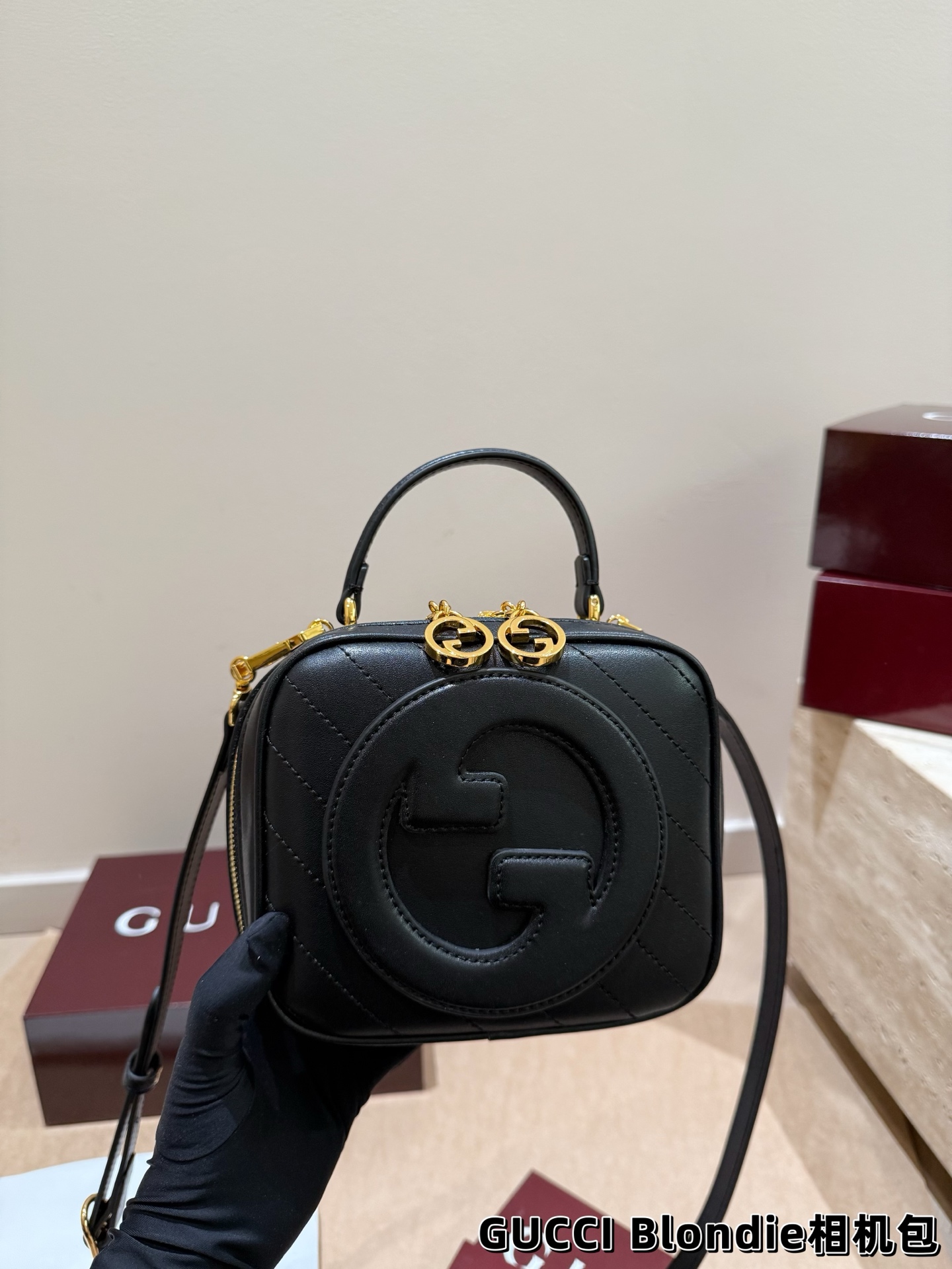 G-G Blondie portable camera bag