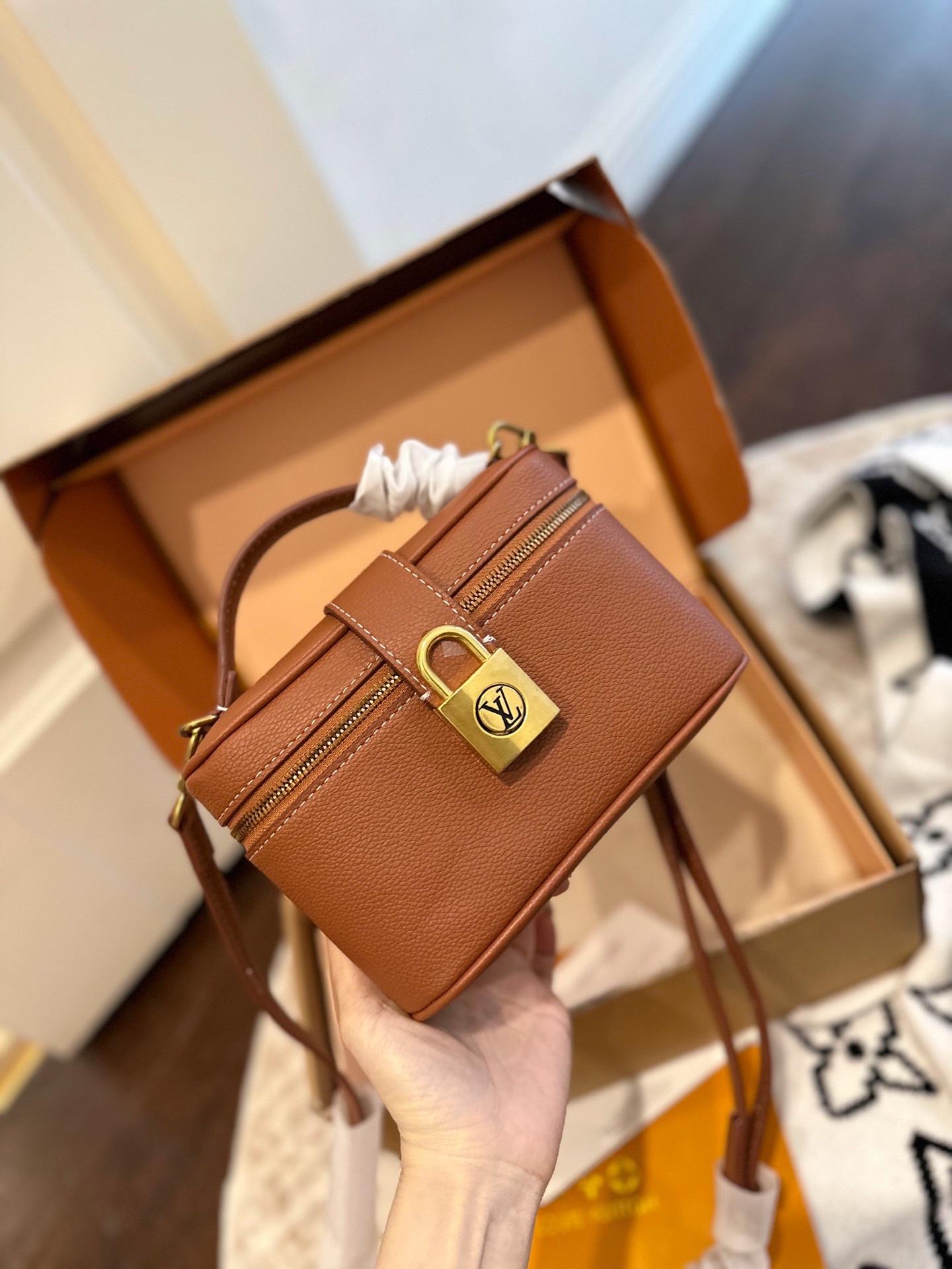 L-V LowKey Vanity handbag