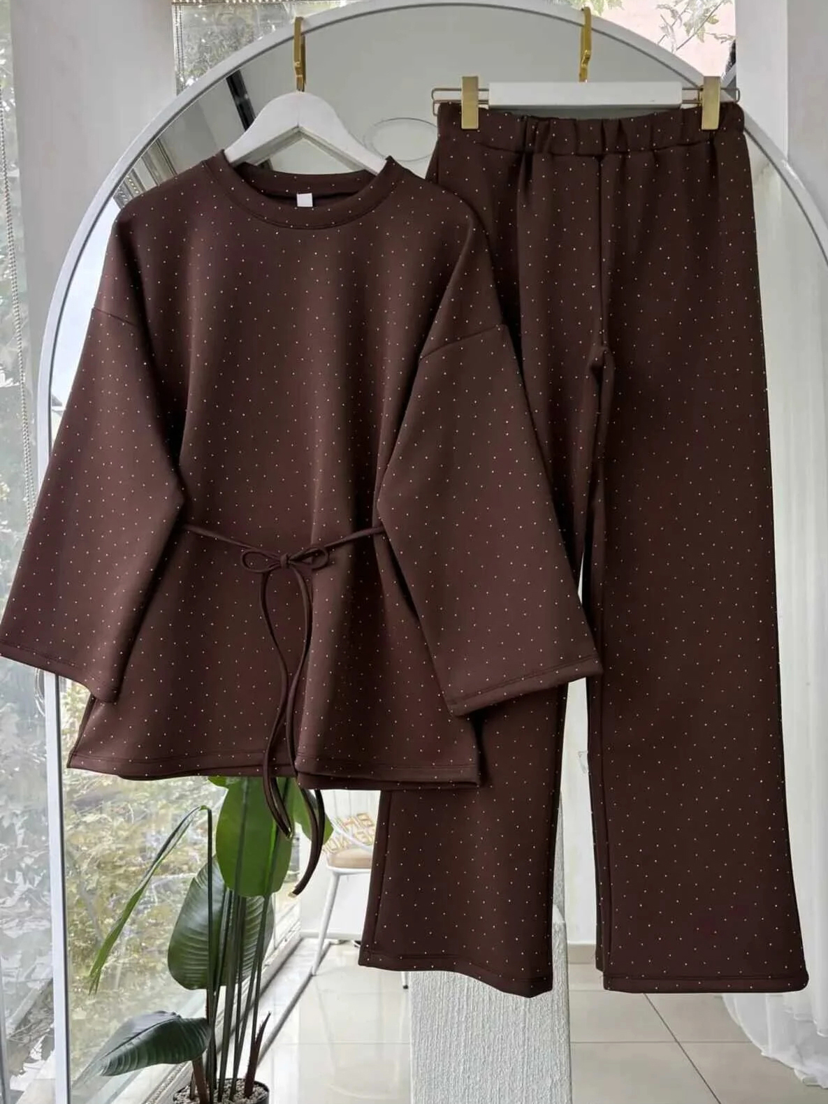 Women's fashionable casual polka dot print long sleeved two piece set