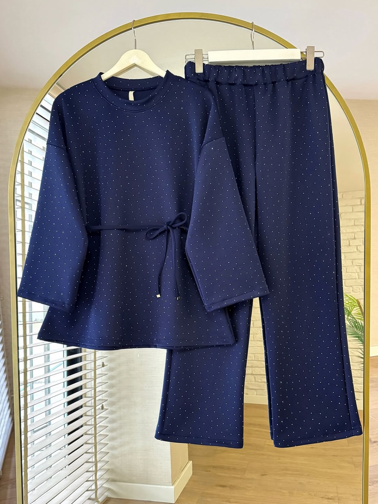 Women's fashionable casual polka dot print long sleeved two piece set