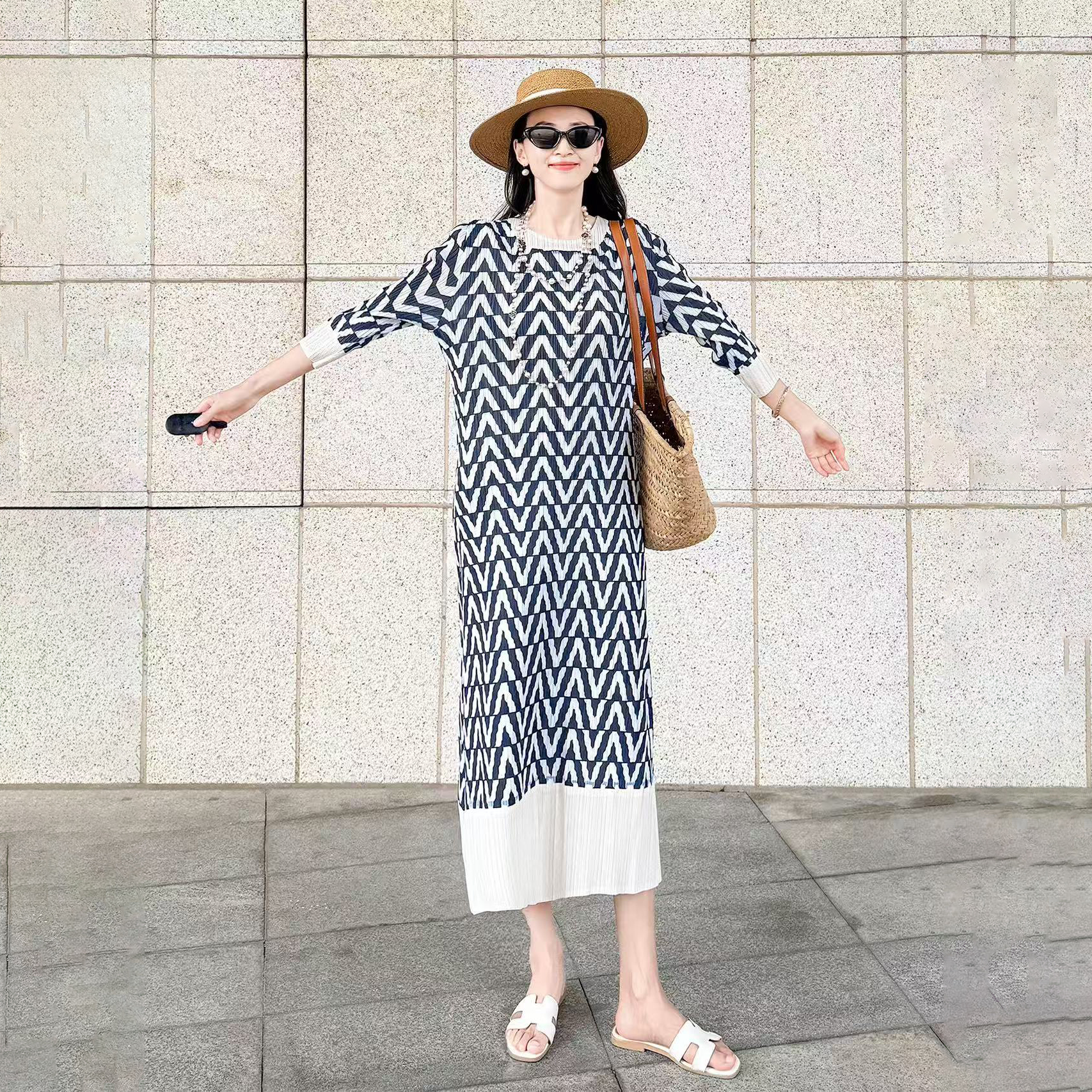 時尚休閑巨顯瘦褶皺印花氣質中長款洋裝