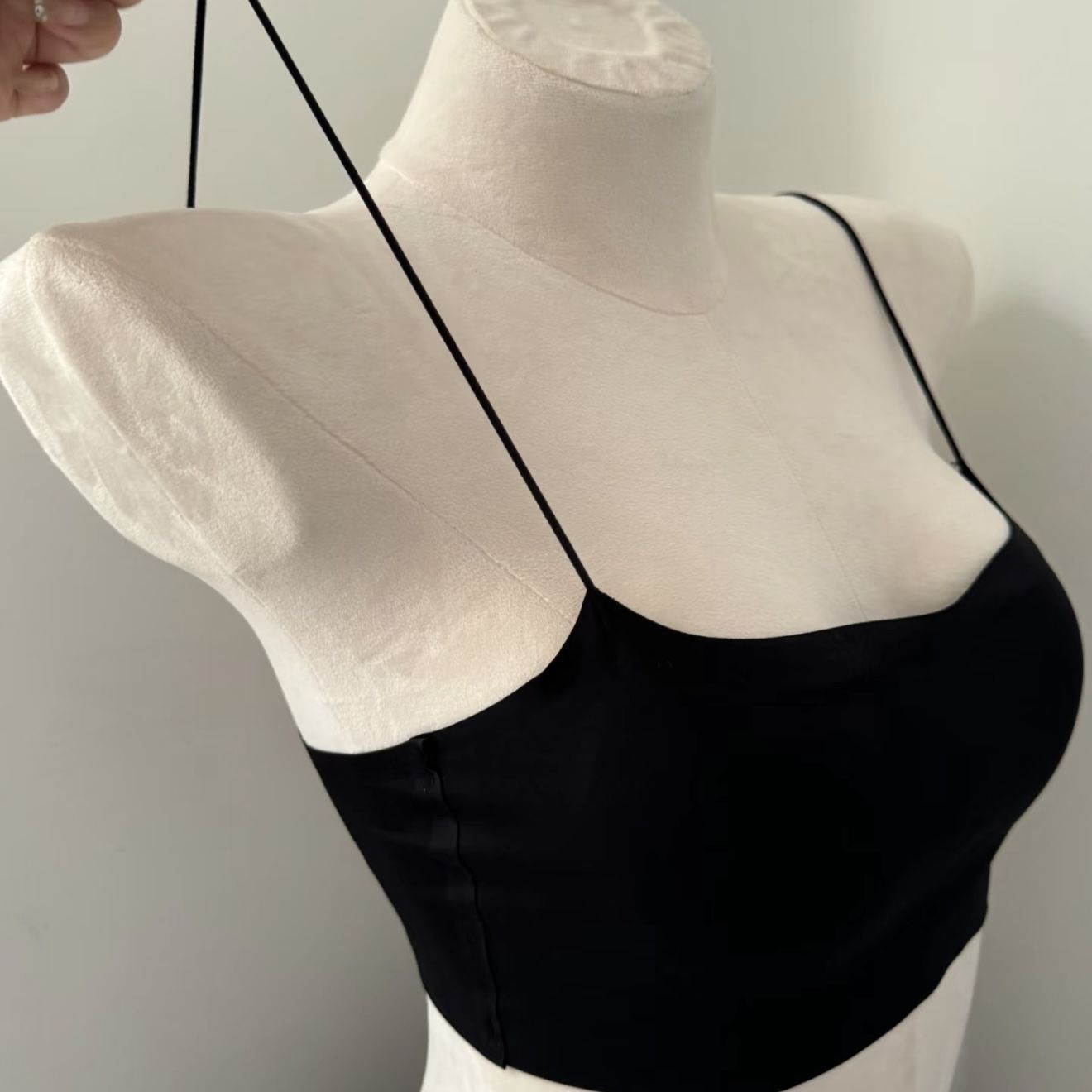 細肩帶不勒肉薄款純色涼感無痕內衣