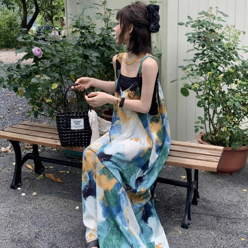 清涼顯白海島藍V領寬鬆闊腿背帶連體褲-HaloBless