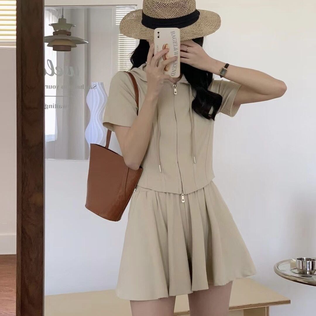 【整套】時尚通勤設計感連帽雙拉鏈短袖上衣+高腰顯瘦褲裙兩件套