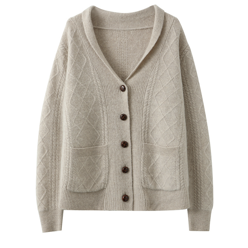 慵懶風寬鬆雙兜系扣扭花羊毛針織開衫-HaloBless