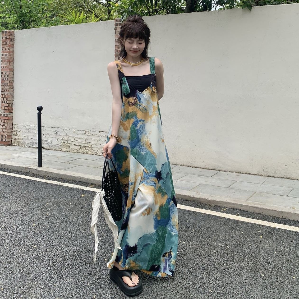 清涼顯白海島藍V領寬鬆闊腿背帶連體褲-HaloBless