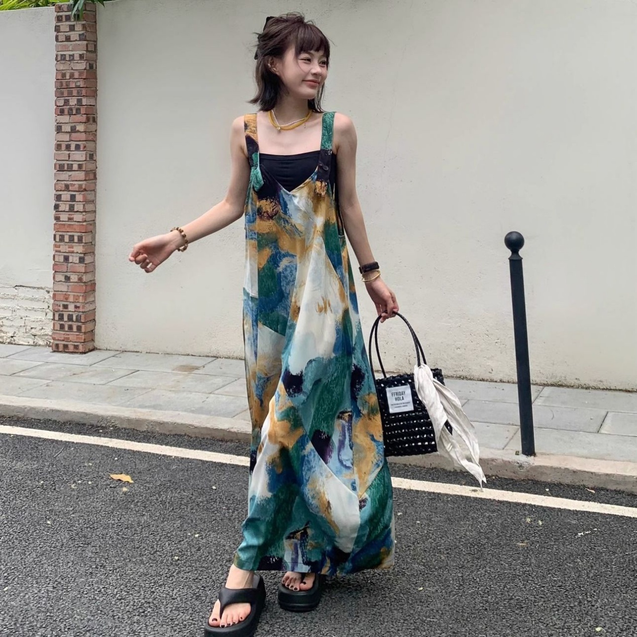 清涼顯白海島藍V領寬鬆闊腿背帶連體褲-HaloBless