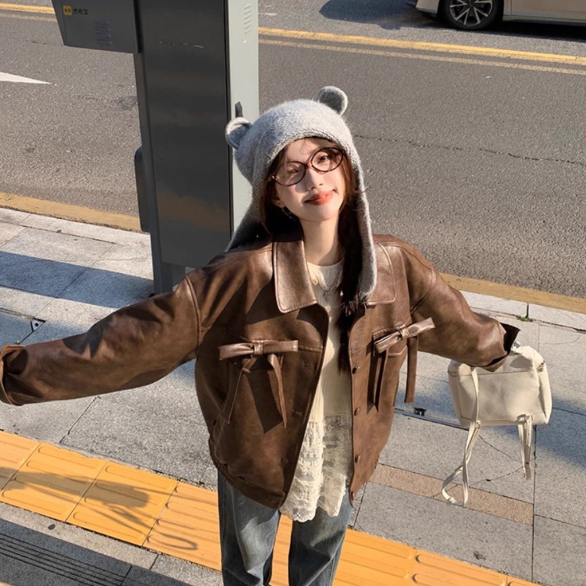 甜美內搭設計感拼接下擺蕾絲長袖打底衫-HaloBless