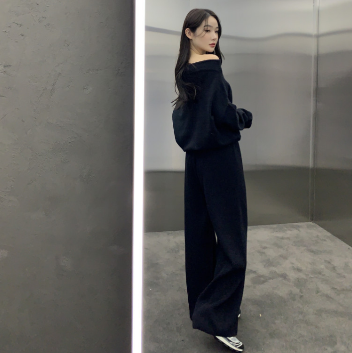 【整套】法式高級感一字領露肩毛衣+高腰針織直筒長褲兩件套