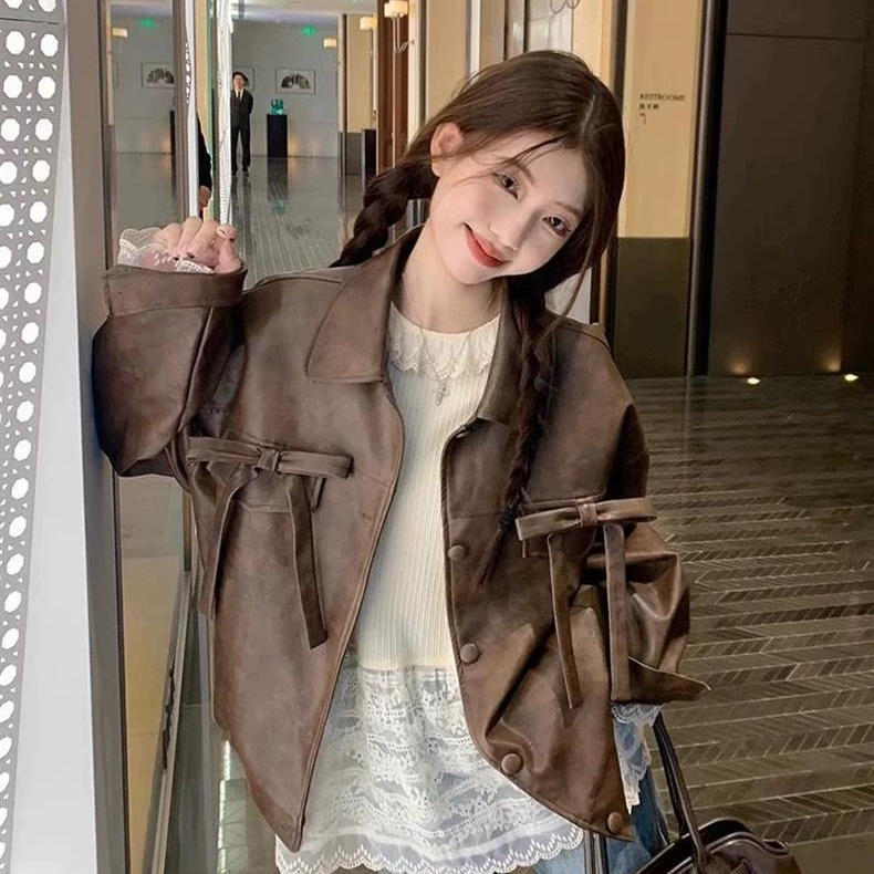 甜美內搭設計感拼接下擺蕾絲長袖打底衫-HaloBless