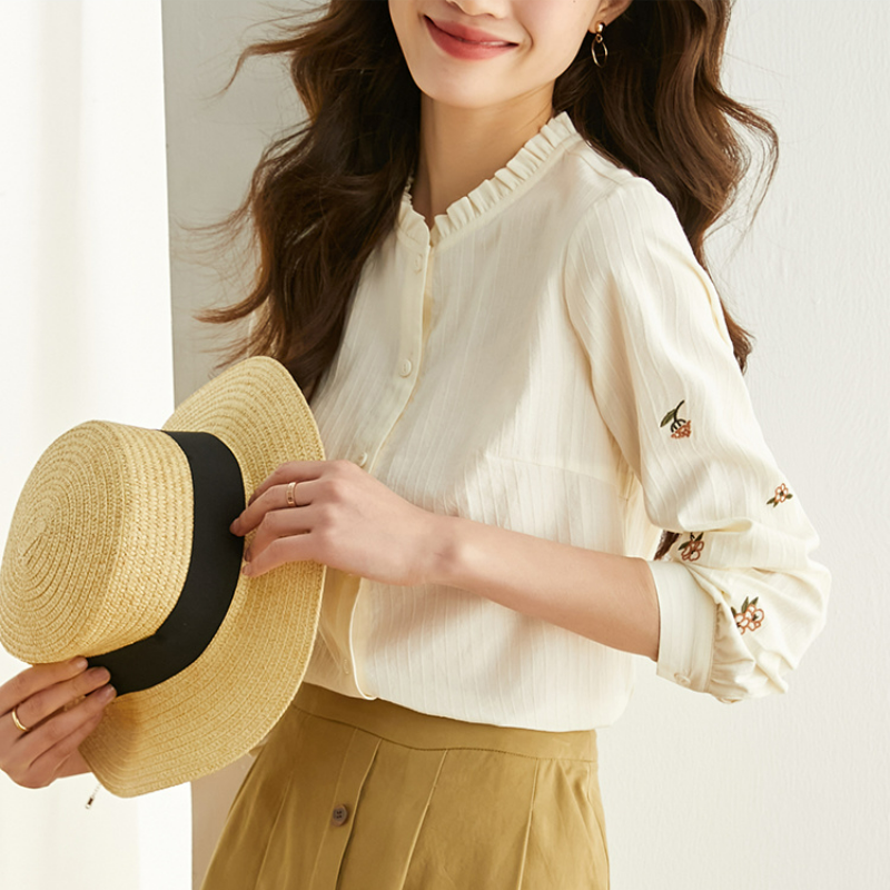 法式木耳邊立領氣質刺繡長袖襯衫-HaloBless