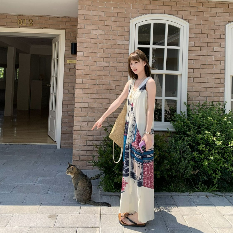 海島風V領無袖復古印花休閒闊腿背帶連體褲-HaloBless