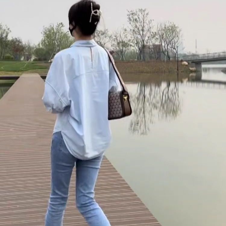 Chic後背鏤空法式設計感褶皺短袖襯衫-HaloBless