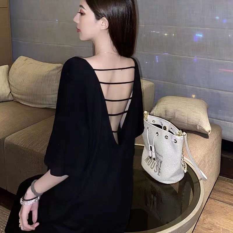 慵懶風大碼素色露背薄款V領短袖洋裝-HaloBless