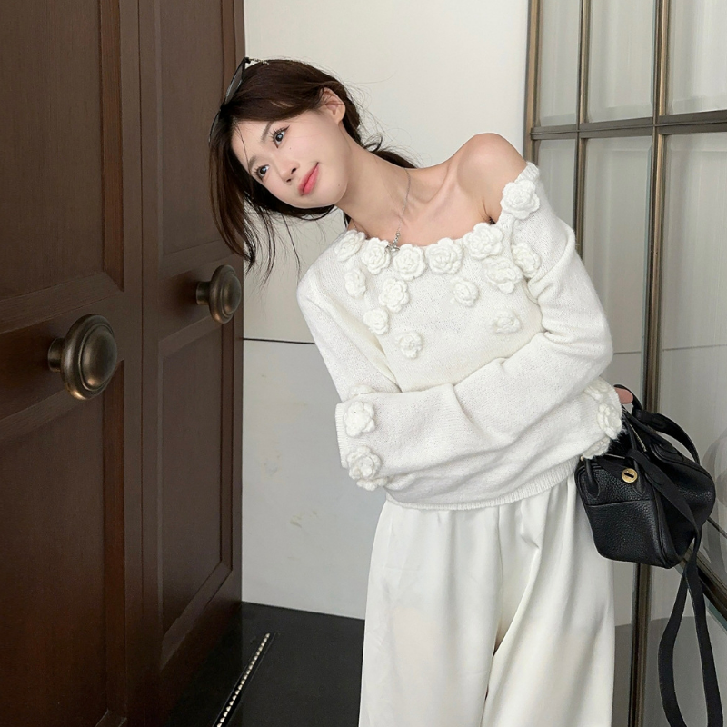 露肩立體花朵花朵設計短版針織衫
