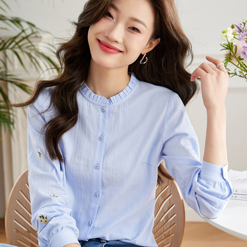 法式木耳邊立領氣質刺繡長袖襯衫-HaloBless