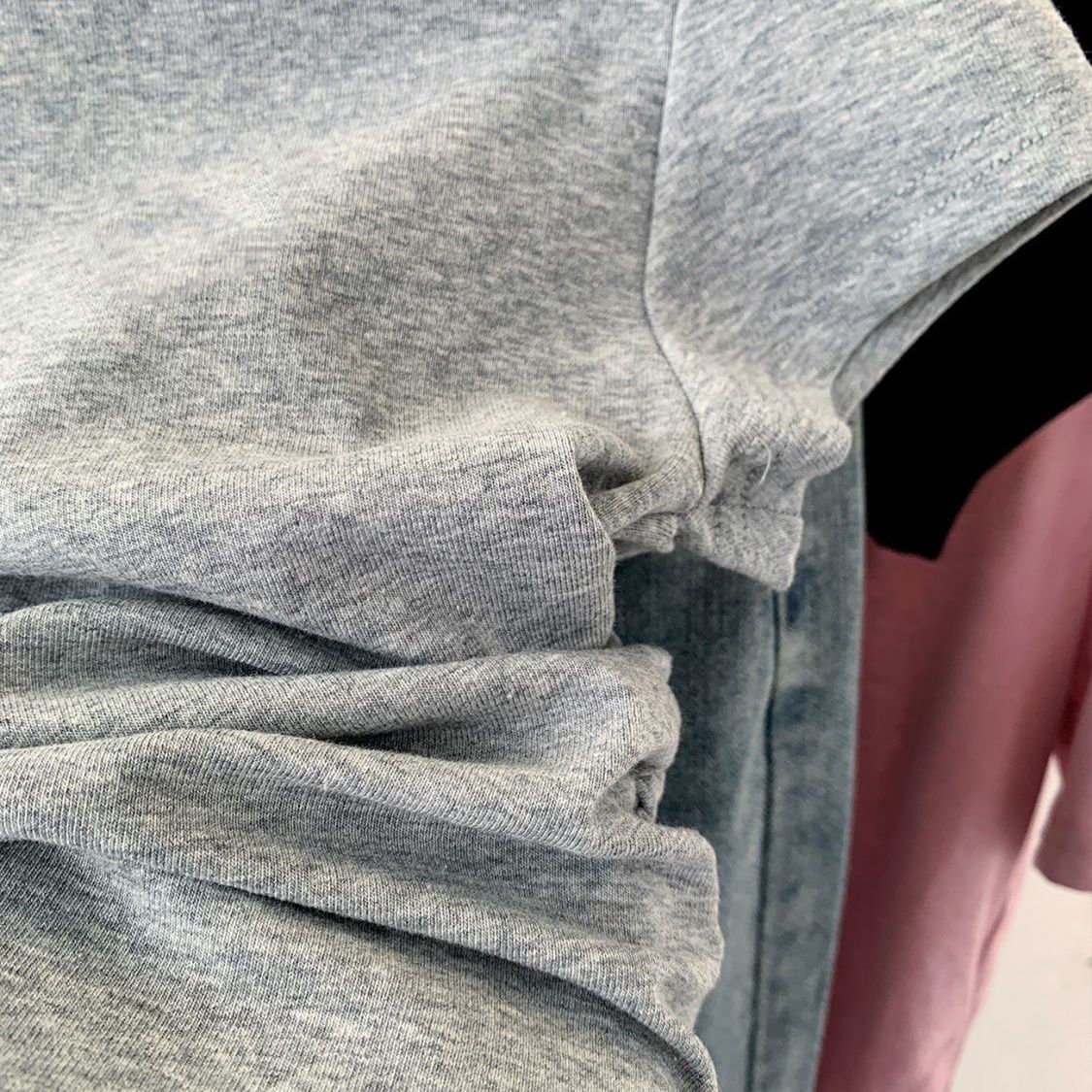 正肩字母印花小眾褶皺收腰短款修身短袖T恤-HaloBless