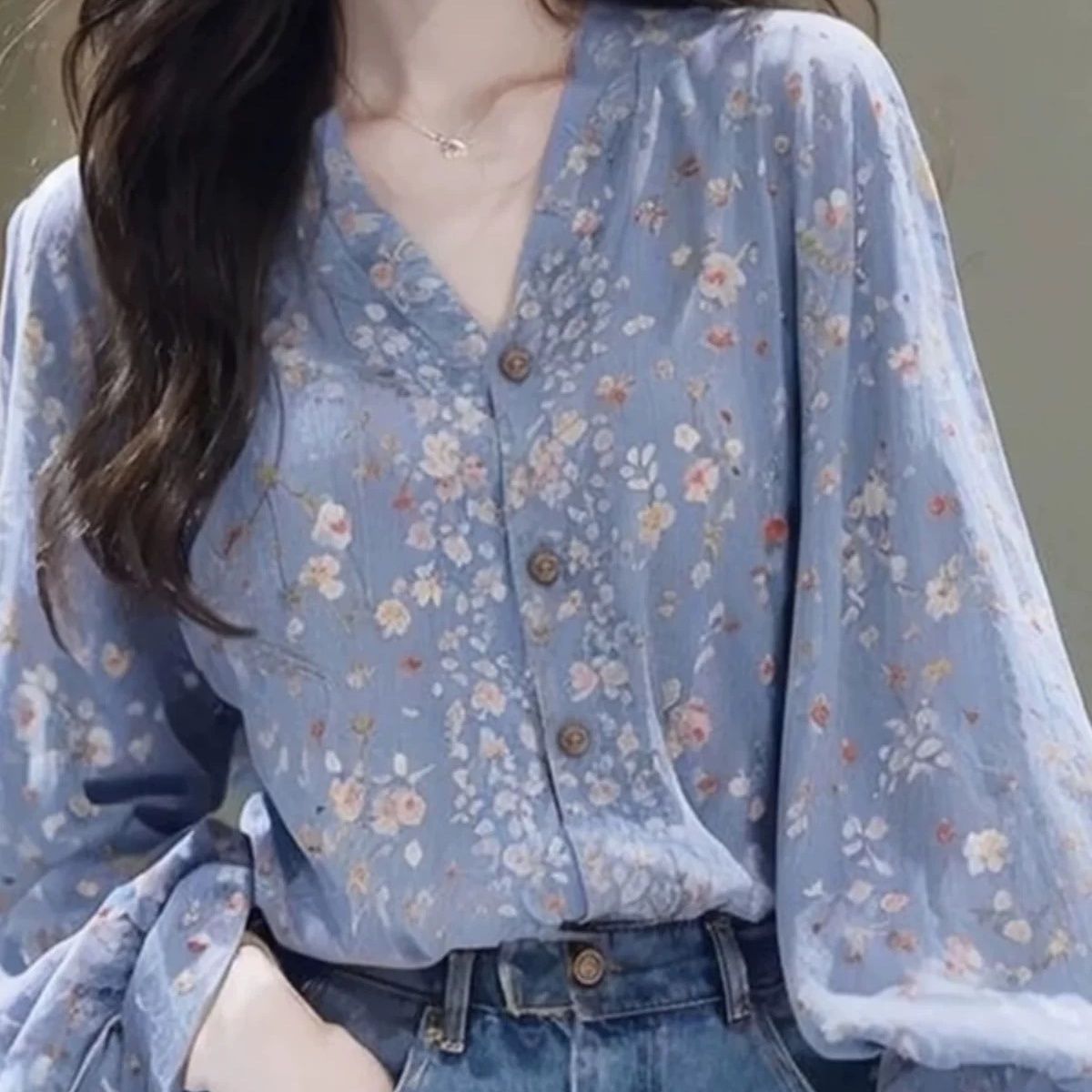 法式V領氣質寬鬆藍色碎花長袖襯衫-HaloBless