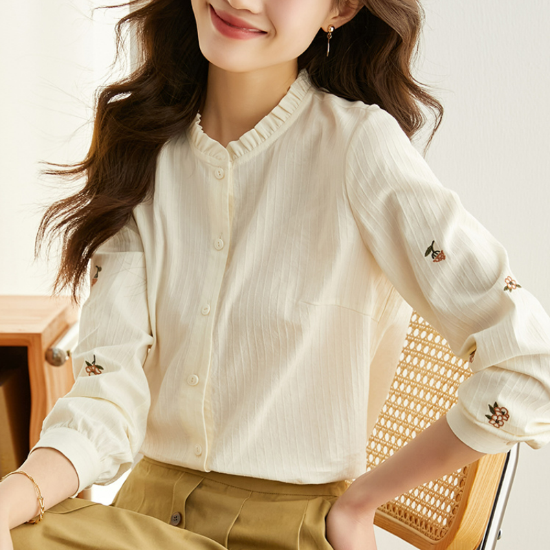 法式木耳邊立領氣質刺繡長袖襯衫-HaloBless
