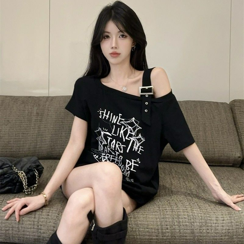 露肩設計韓版字母塗鴉印花斜肩短袖T恤
