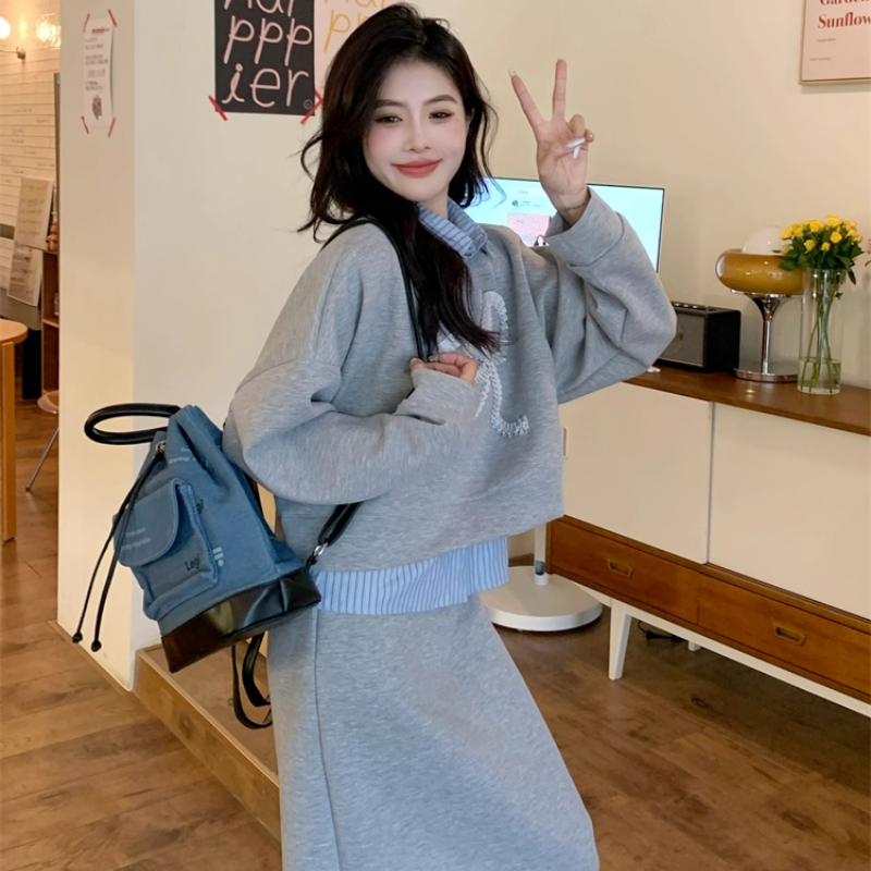 【整套】POLO領條紋拼接長袖衛衣+高腰包臀半裙兩件套裝-HaloBless