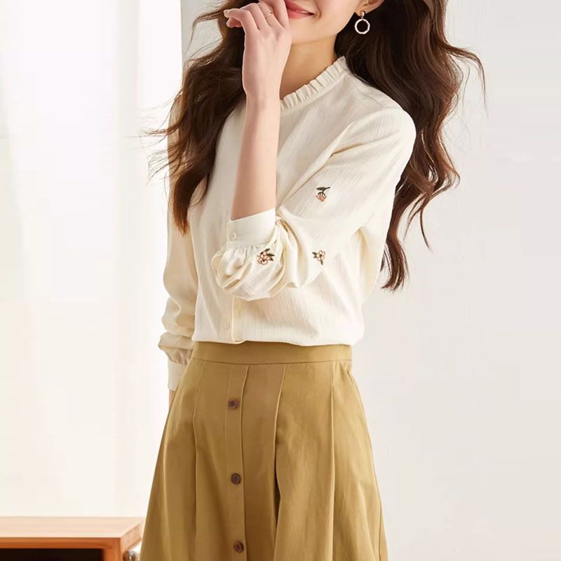 法式木耳邊立領氣質刺繡長袖襯衫-HaloBless