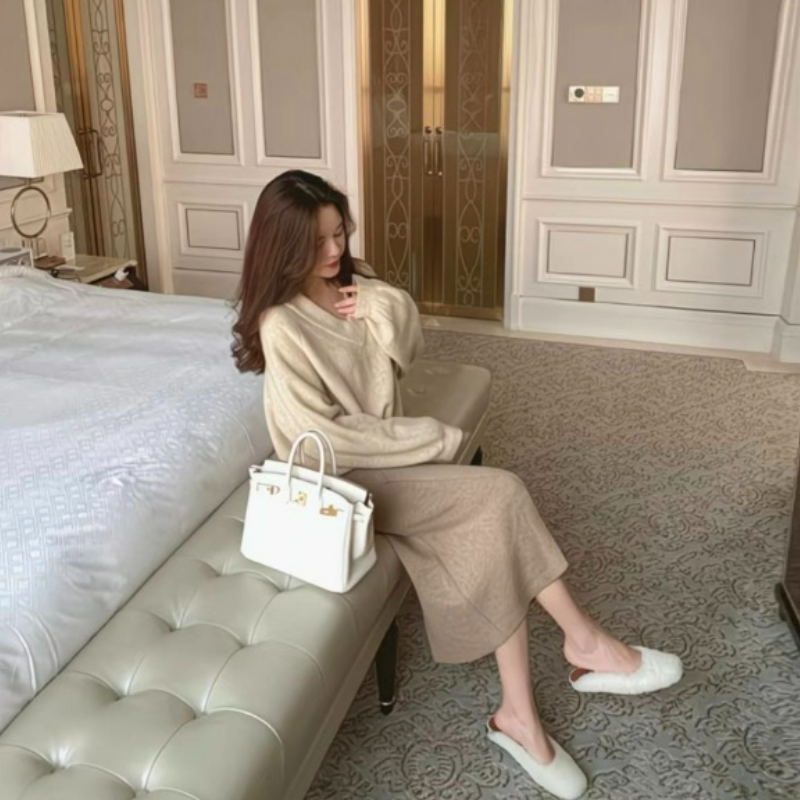 高級感V領慵懶風顯瘦鬆針織衫