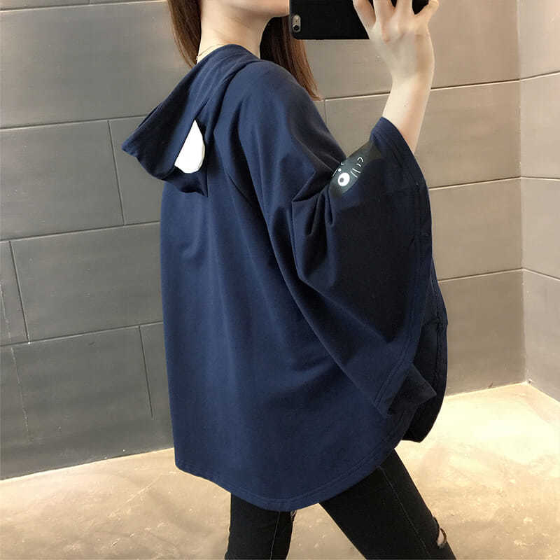 時尚貓咪印花寬鬆顯瘦斗篷款蝙蝠袖連帽衛衣-HaloBless