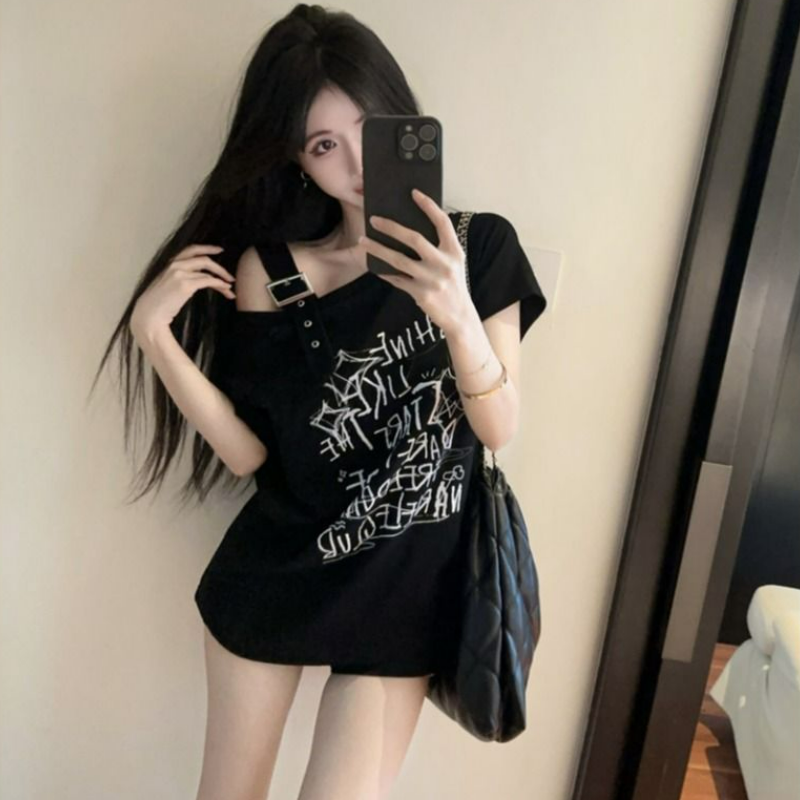 露肩設計韓版字母塗鴉印花斜肩短袖T恤