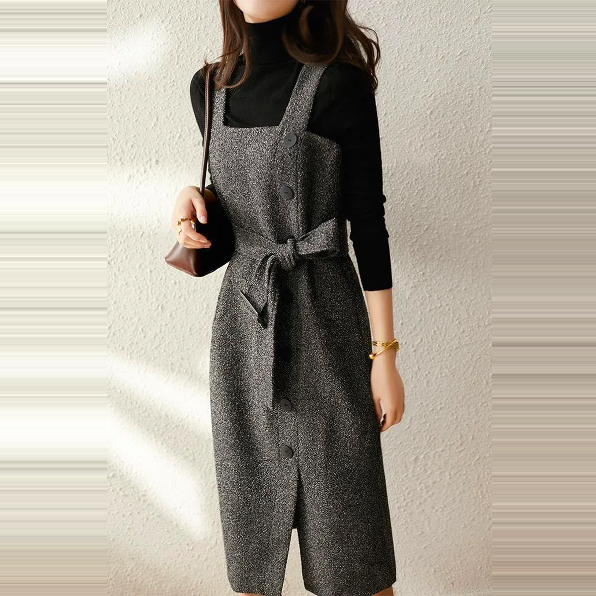 日系寬鬆顯瘦洋氣復古色織斜紋氣質百搭毛呢背心連身裙-HaloBless