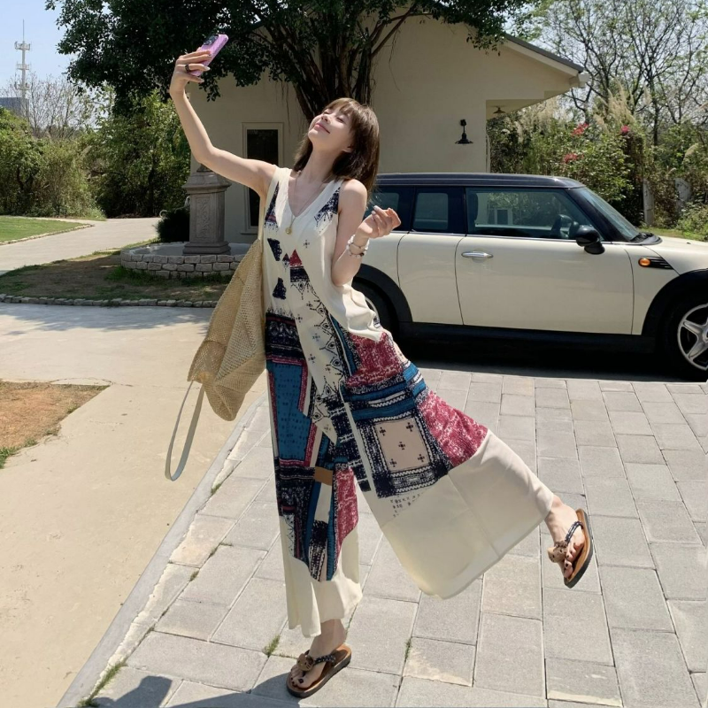 海島風V領無袖復古印花休閒闊腿背帶連體褲-HaloBless