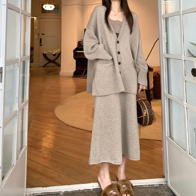 【單賣/整賣】純色慵懶風寬鬆顯瘦針織外套A字半裙中長款套裝-HaloBless