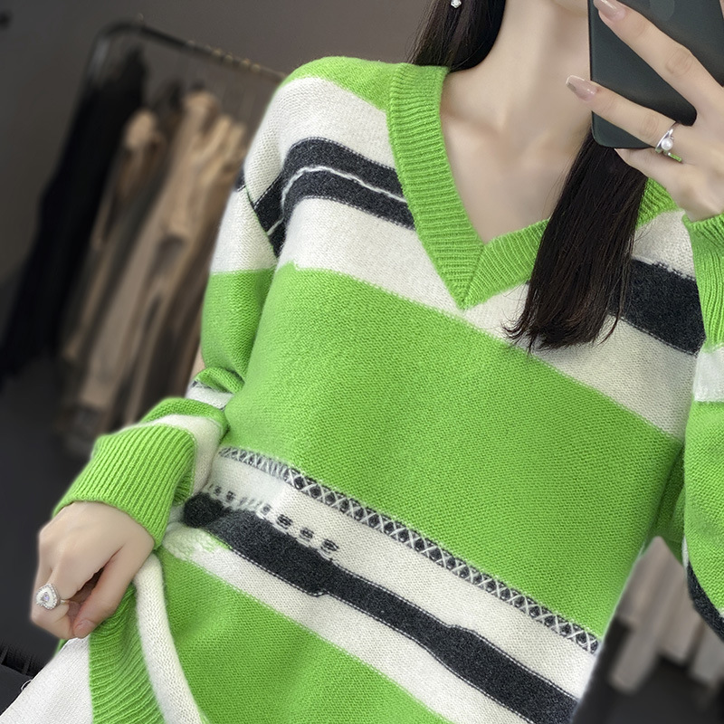 條紋大碼V領打底衫寬鬆顯瘦加厚針織毛衣