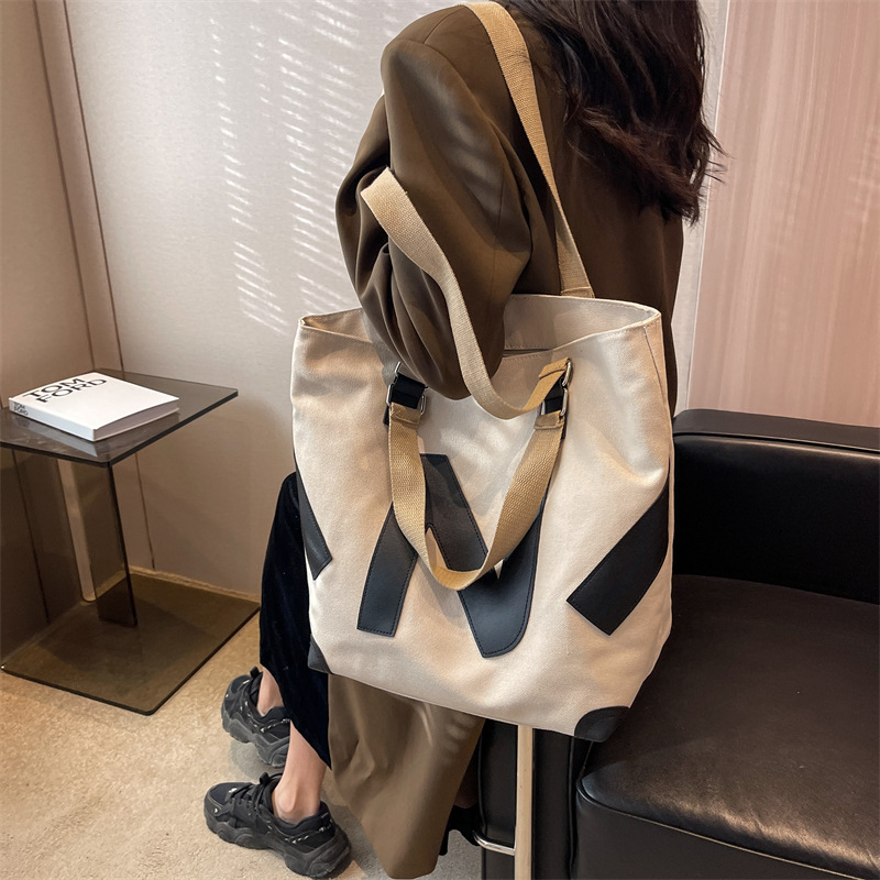 韓版質感厚實雙面壓花字母帆布手提袋-HaloBless