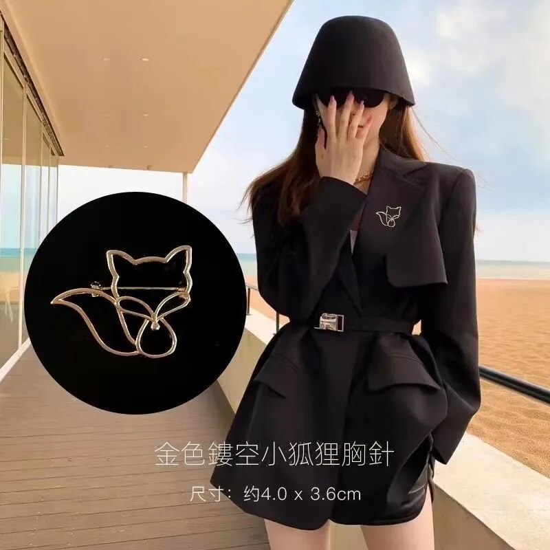 金色鏤空小狐狸高檔西裝配飾胸針
