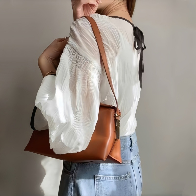 日韓素色肌理感壓褶泡泡袖圓領套頭雪紡衫-HaloBless