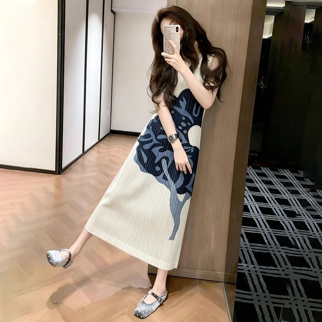 三宅印花修身設計無袖中長版圓領褶皺氣質洋裝 商品圖 1