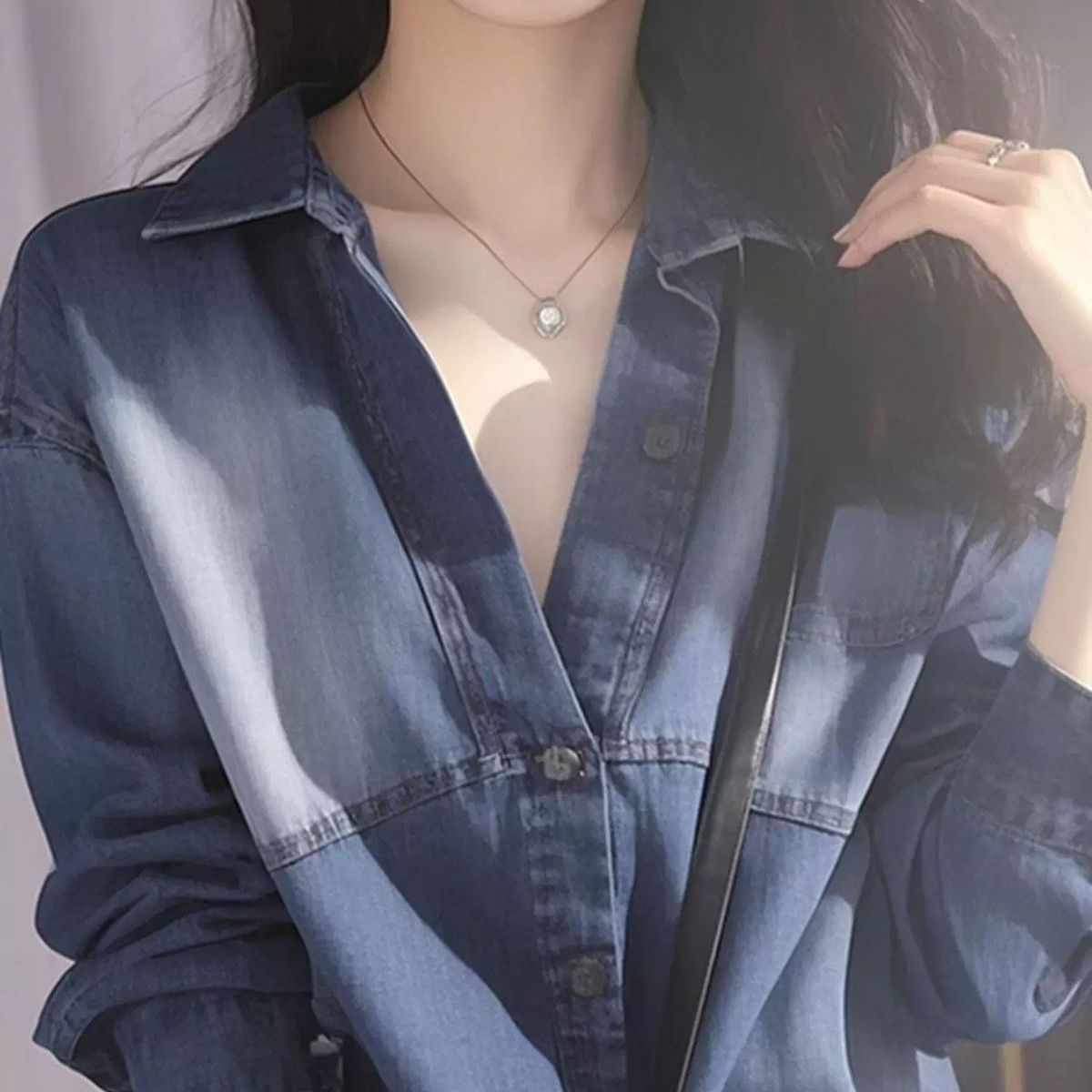 獨特別緻寬松顯瘦高級感長袖藍色牛仔襯衫-HaloBless